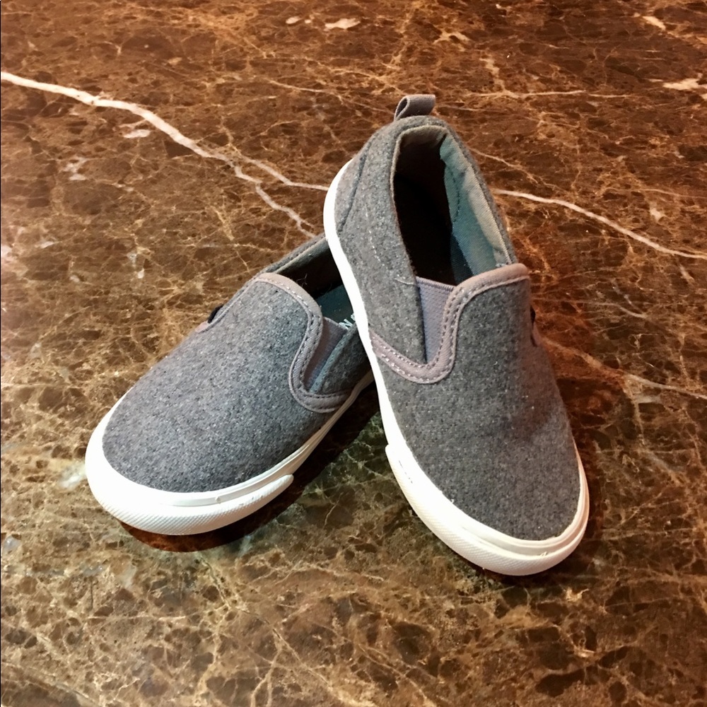 Old Navy Slip Ons Toddler Size 6